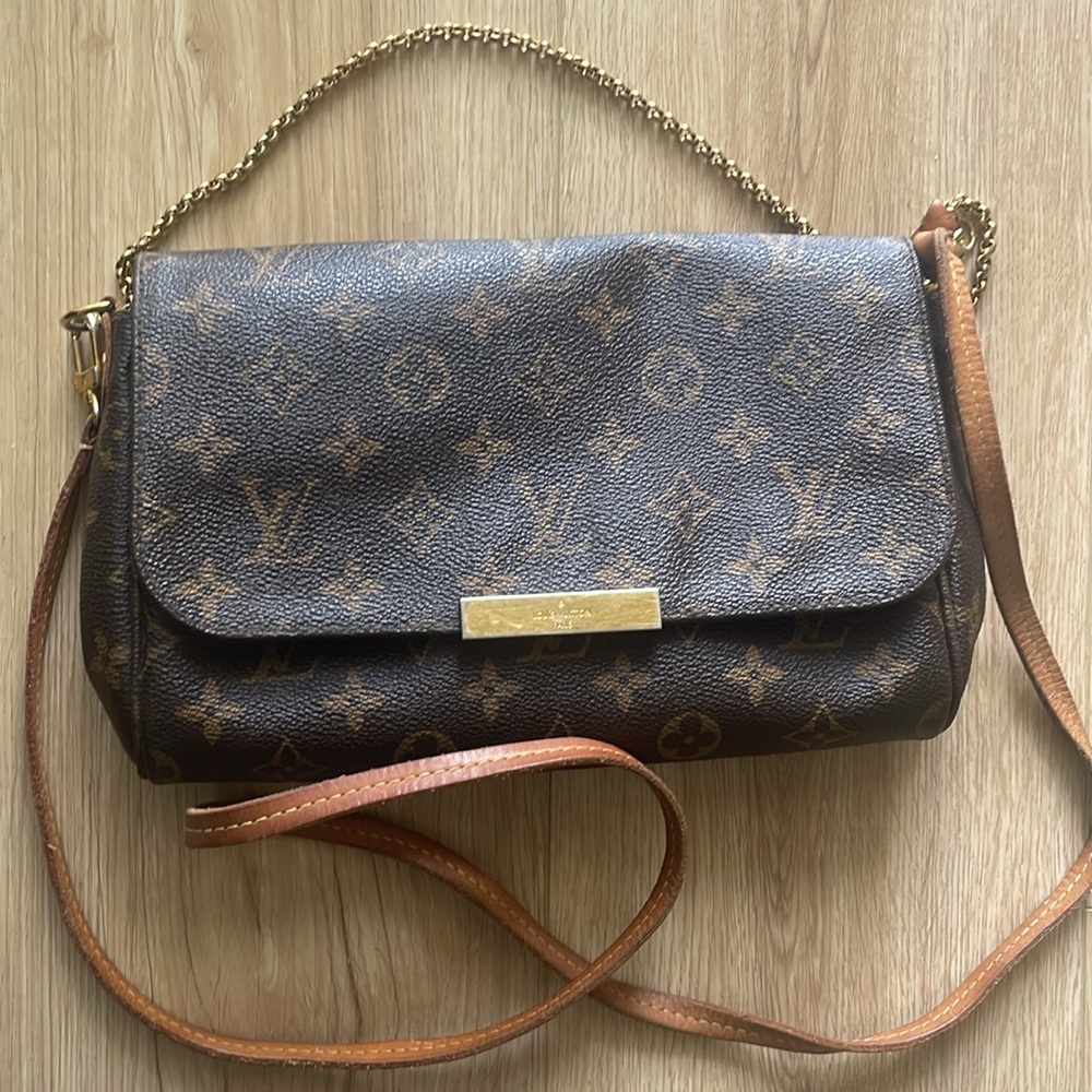 Authentic Louis Vuitton Favorite MM Crossbody bag